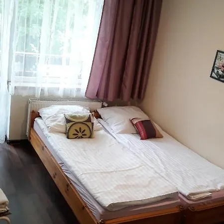 I Przy Parku Homestay Jelenia Gora